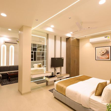 The Meera Hotel Ujjain Luaran gambar