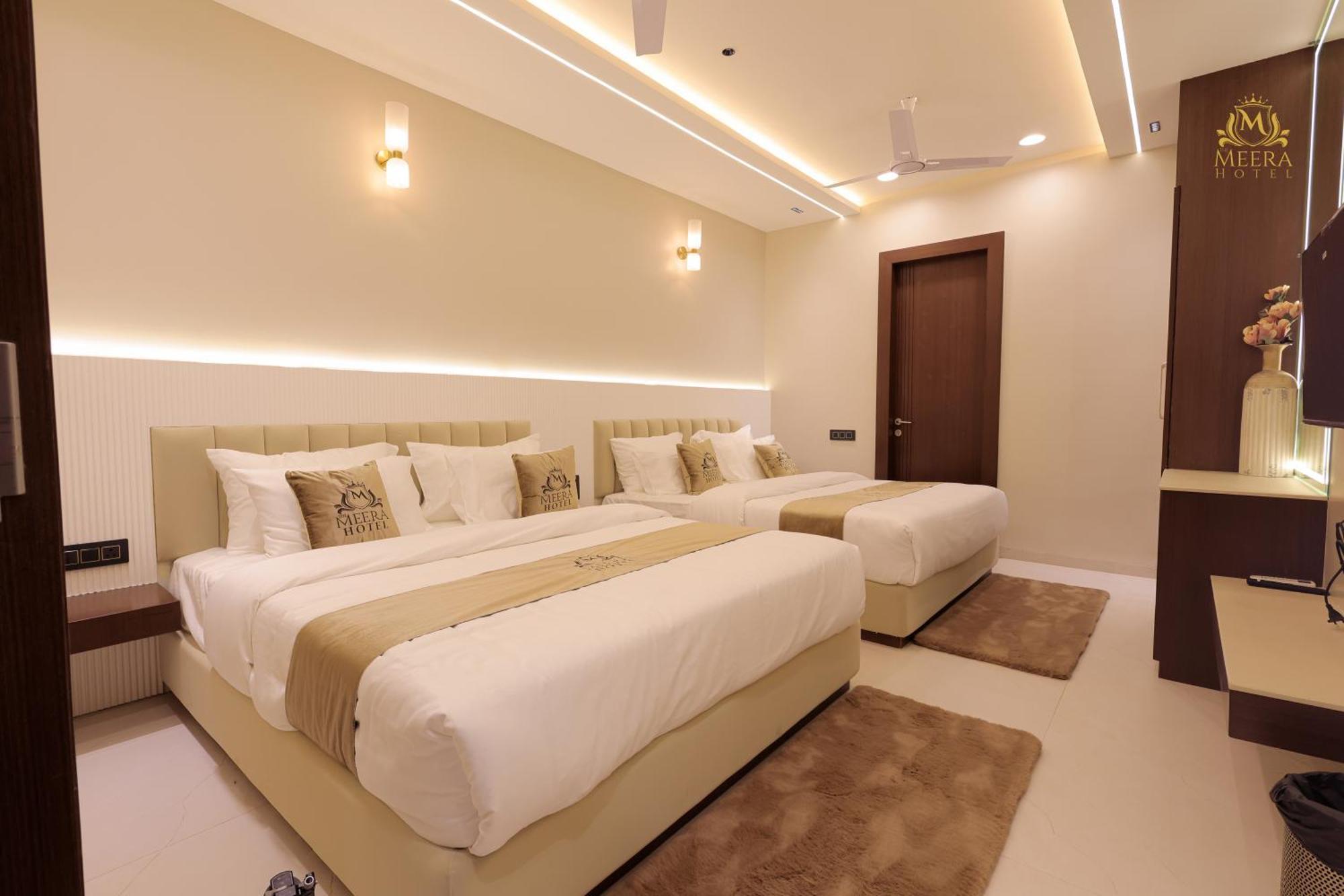 The Meera Hotel Ujjain Luaran gambar