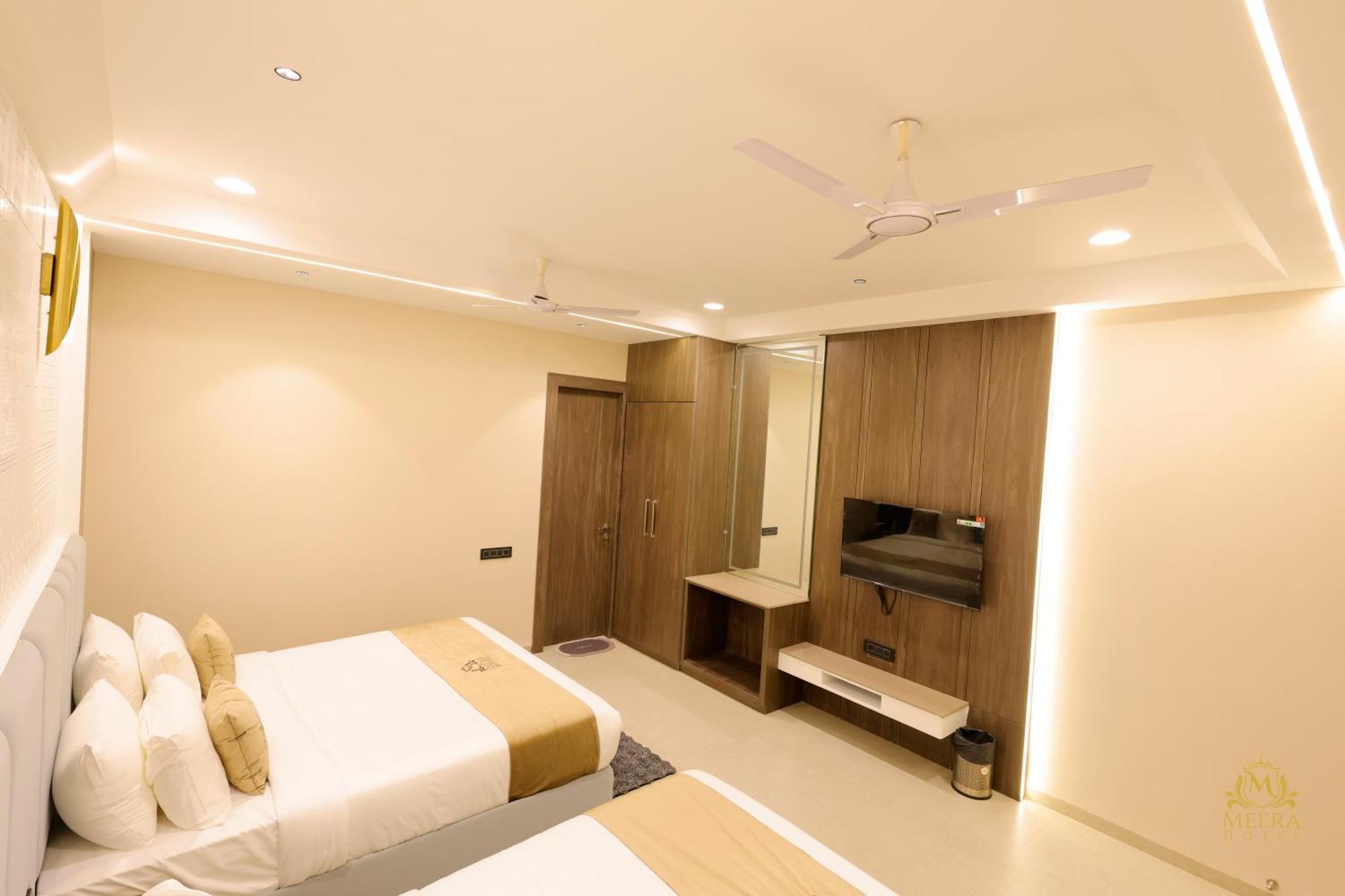 The Meera Hotel Ujjain Luaran gambar