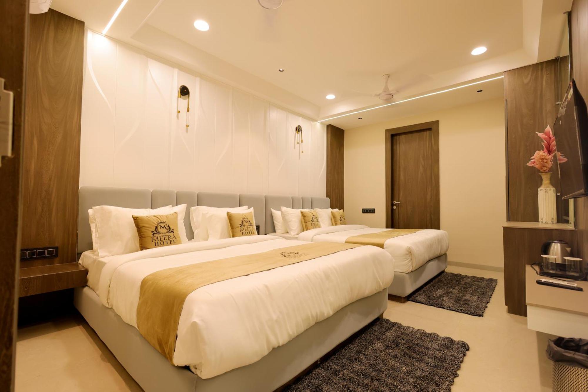 The Meera Hotel Ujjain Luaran gambar