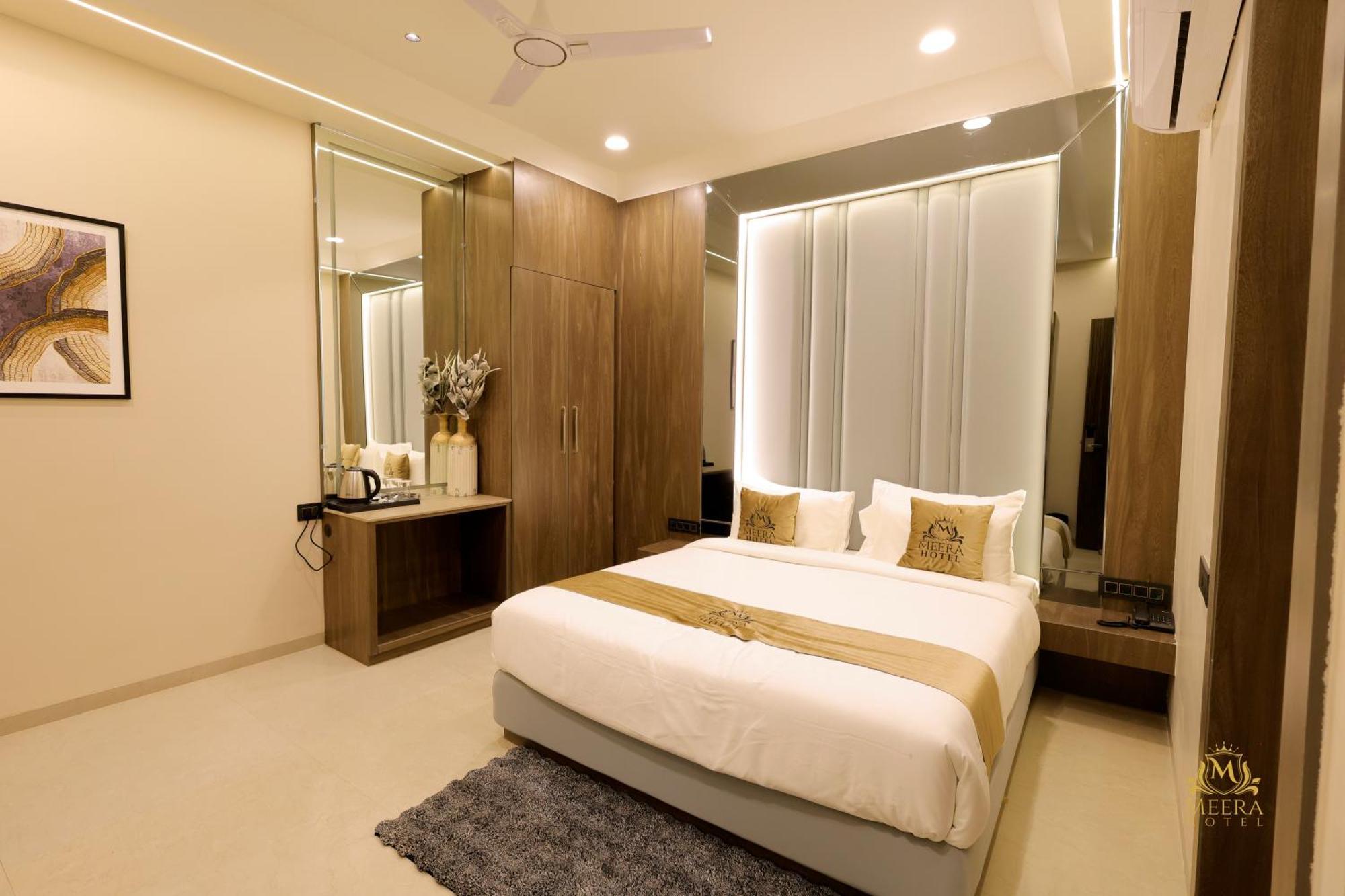 The Meera Hotel Ujjain Luaran gambar