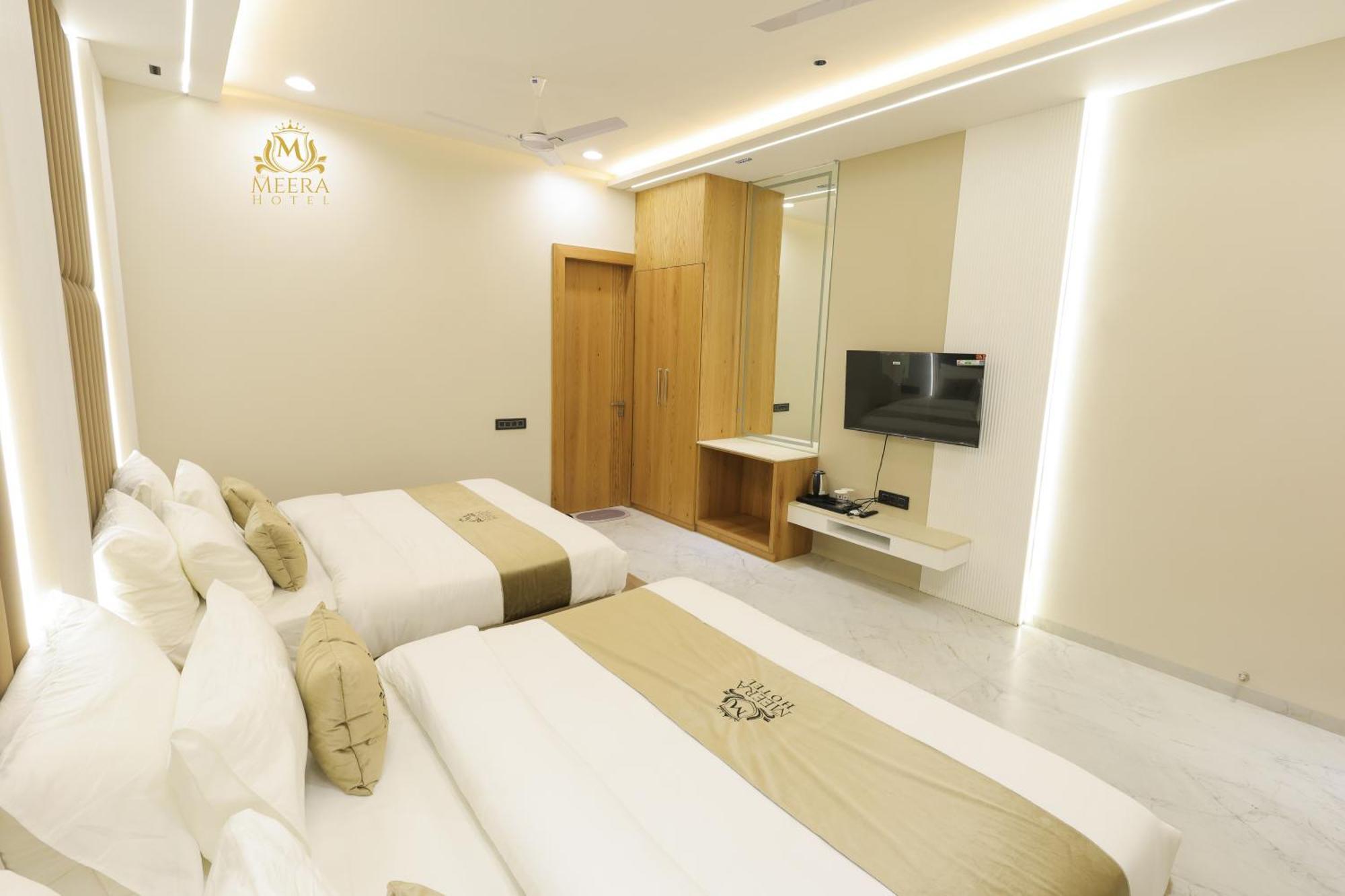 The Meera Hotel Ujjain Luaran gambar