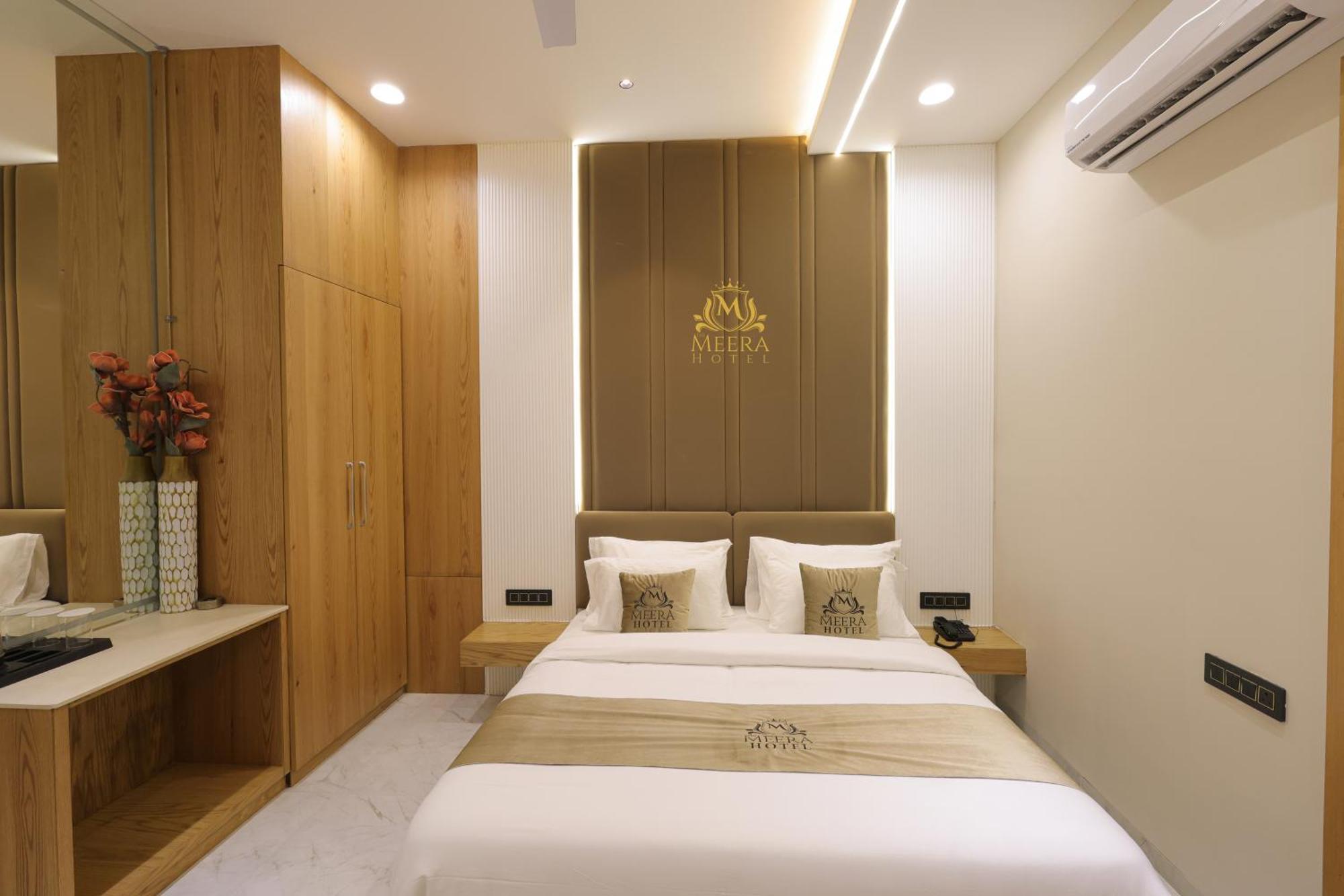 The Meera Hotel Ujjain Luaran gambar