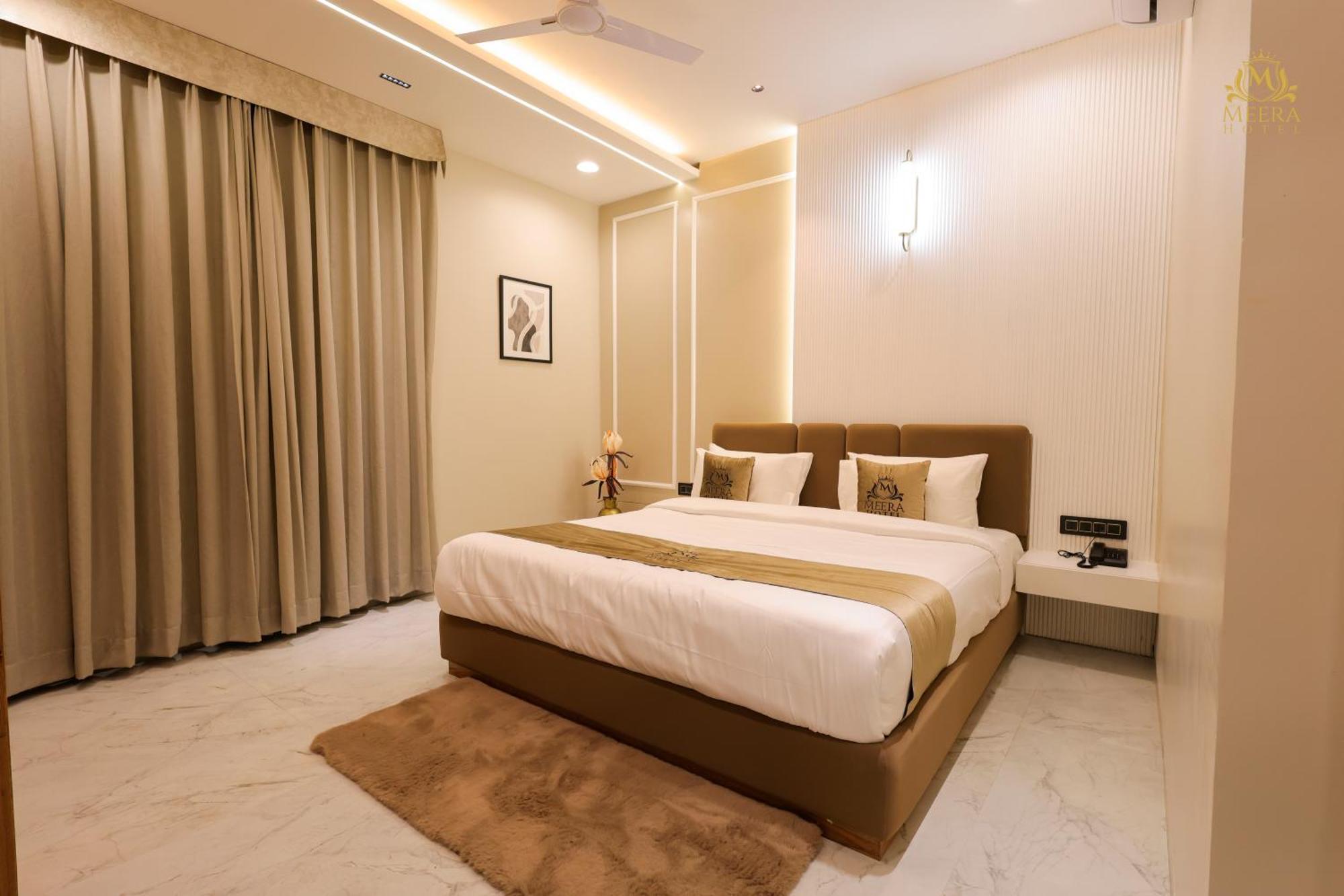The Meera Hotel Ujjain Luaran gambar